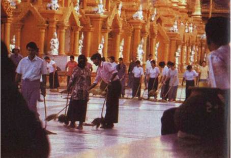 Боги были астронавтами! - i_012.jpg