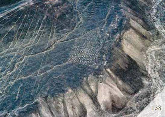 Доказательства существования богов. Более 200 сенсационных фотографий артефактов - i_139.jpg