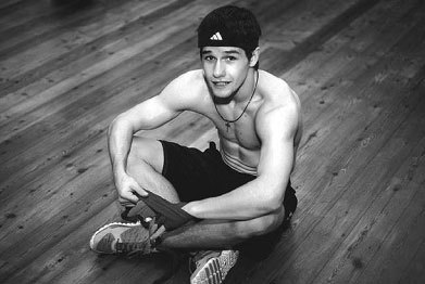 Добро с кулаками. Принципы мышления четырехкратного чемпиона мира по кикбоксингу в реальной жизни - _01.jpg