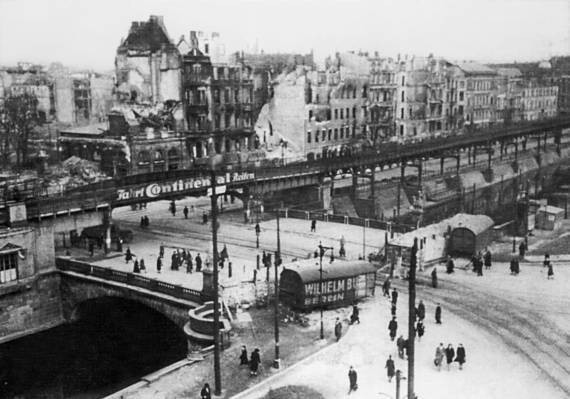 Разгром 1945. Битва за Германию. - i_011.jpg