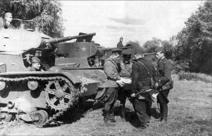 Бронетанковая техника Красной Армии 1939—1945 - img_28.jpg