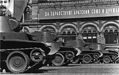 Все танки СССР. Том I - i_010.jpg