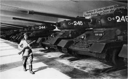 Все танки СССР. Том I - i_024.jpg