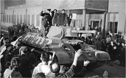 Все танки СССР. Том II - i_049.jpg