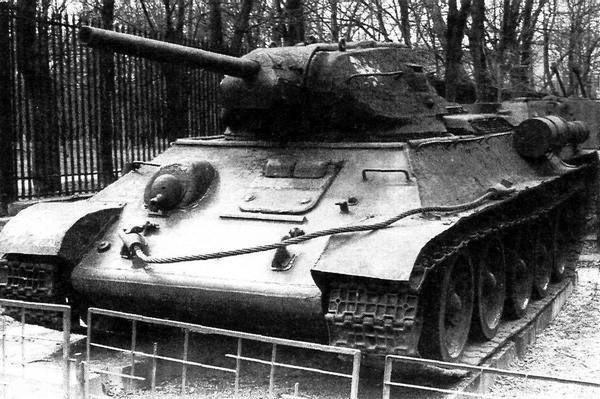 Средний танк Т-34 - i_027.jpg