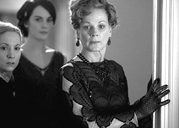 Аббатство Даунтон. История гордости и предубеждений - binder1.pdfadobeacrobatpro_page_077_image_0001.jpg