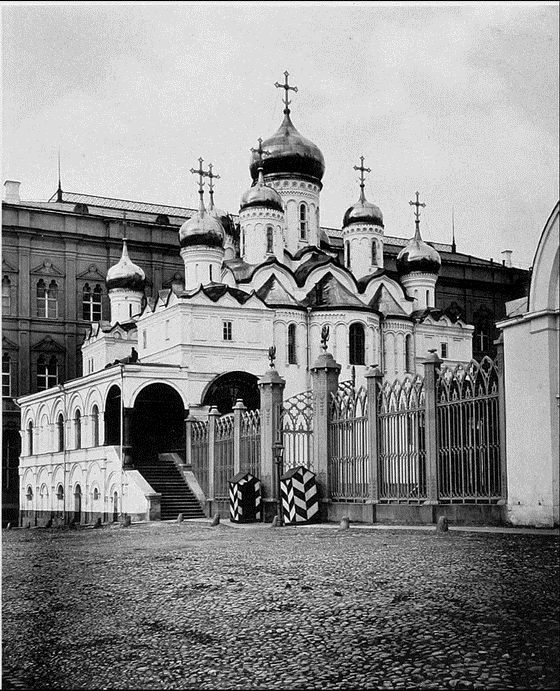 Избранные творения в двух томах. Том 2 - i_002.png