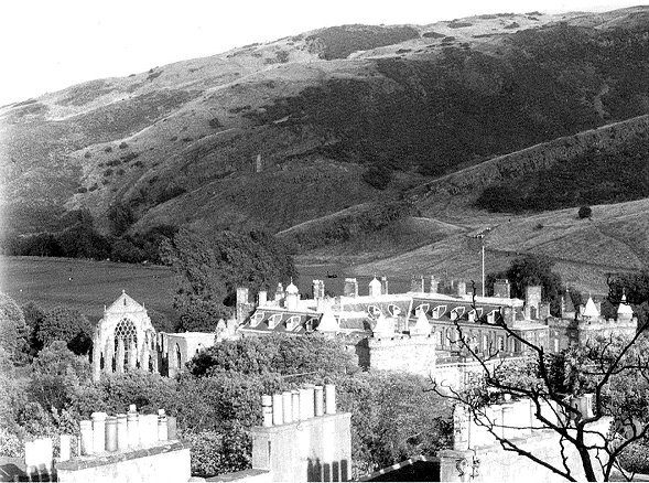 Шотландские замки. От Эдинбурга до Инвернесса - i_010.jpg