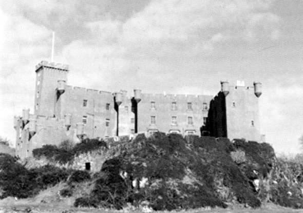 Шотландские замки. От Эдинбурга до Инвернесса - i_027.jpg