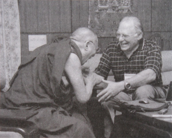 Мудрость Востока и Запада. Психология равновесия - i_003.jpg