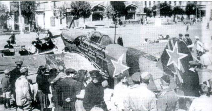 Советские асы пилоты истребителей Як - pic_46.jpg