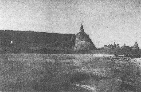 100 великих замков - i_020.jpg