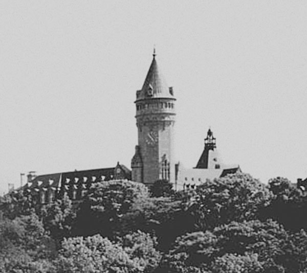 100 великих замков - i_021.jpg