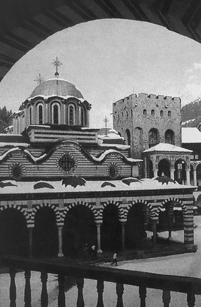 100 великих замков - i_023.jpg