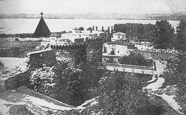 100 великих замков - i_026.jpg