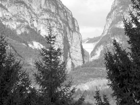 100 великих катастроф (с илл.) - i_076.jpg