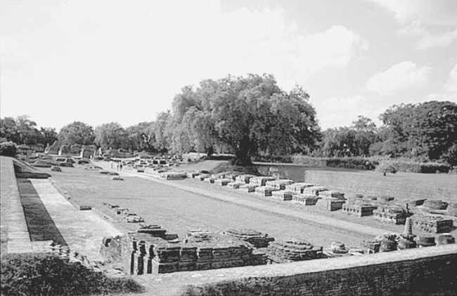 100 великих монастырей - i_003.jpg