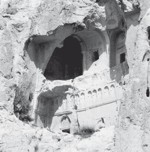 100 великих монастырей - i_015.jpg