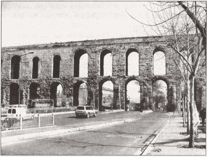 Стамбул. История. Легенды. Предания - i_020.jpg