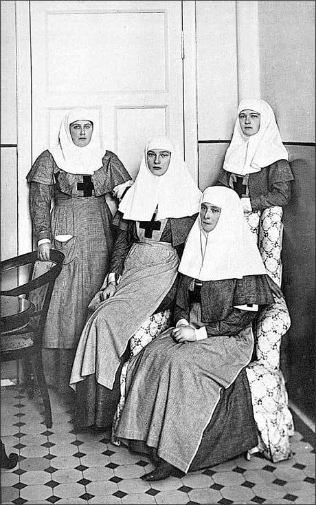 Императорская кухня. XIX – начало XX века. Повседневная жизнь Российского императорского двора - i_001.jpg