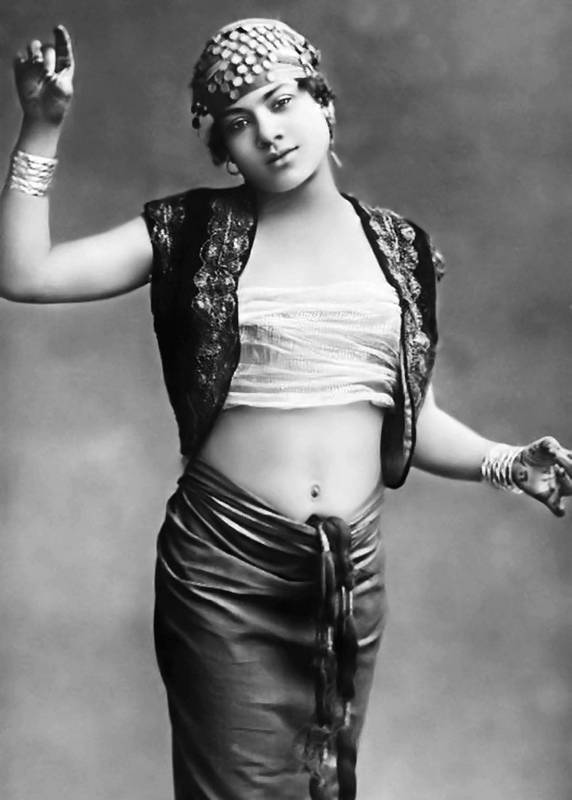 Конец Великолепного века, или Загадки последних невольниц Востока - i_014.jpg