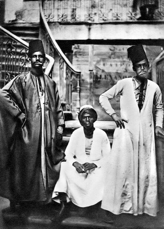 Конец Великолепного века, или Загадки последних невольниц Востока - i_017.jpg