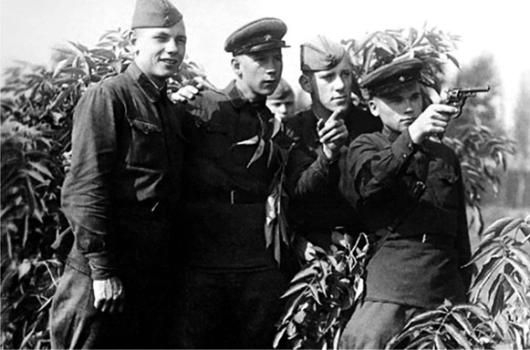 Автомат Калашникова. Символ России - kalash_03.jpg