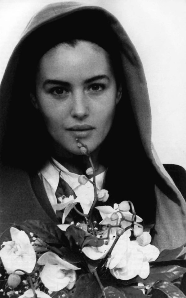 Моника Беллуччи. Кто простит мою красоту - i_032.jpg