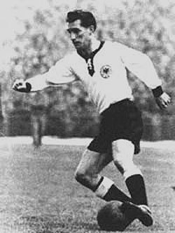 100 великих футболистов - i_024.jpg