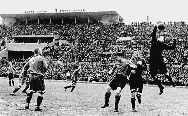 100 великих футбольных матчей - i_012.jpg