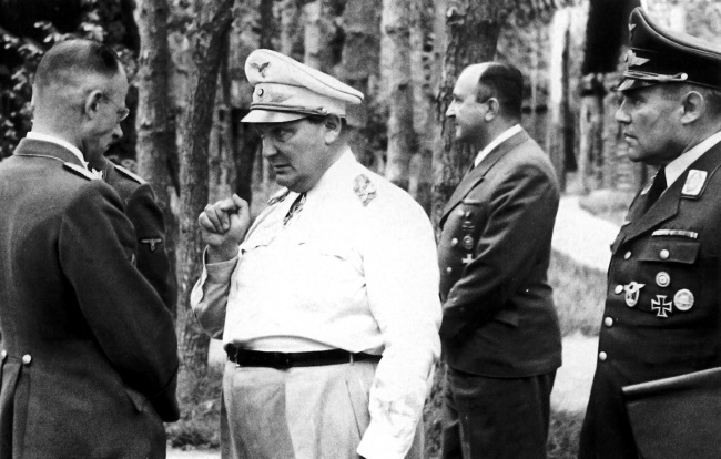 Битва за Крым 1941–1944 гг. От разгрома до триумфа - i_004.jpg