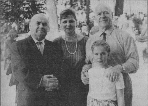 Маршал Жуков — мой отец - i_018.jpg