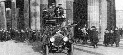 Война кланов. «Черный фронт» против НСДАП - i_006.jpg