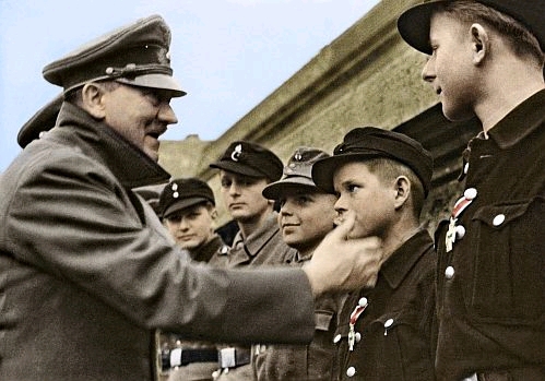 История гитлерюгенда - i_014.jpg