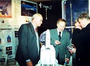 Юный техник, 2001 № 06 - _02.jpg