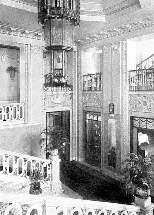 Невский проспект. Дом за домом - i_128.jpg