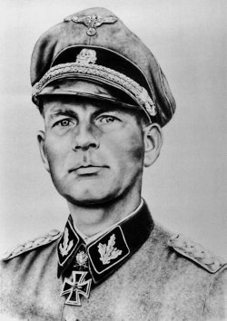 Командиры «Лейбштандарта» - i_022.jpg