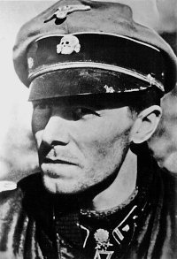 Командиры «Лейбштандарта» - i_056.jpg