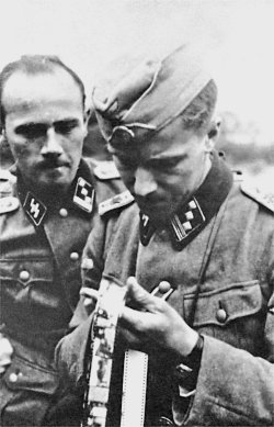 Командиры «Лейбштандарта» - i_060.jpg