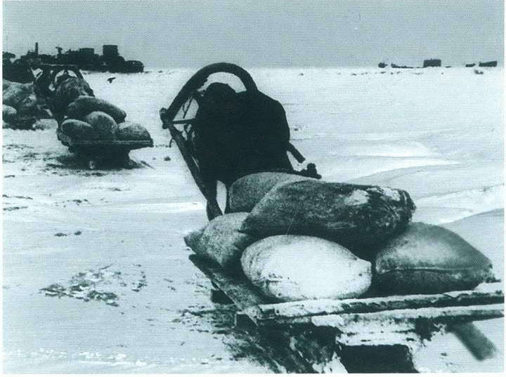 Повседневная жизнь блокадного Ленинграда - i_058.jpg