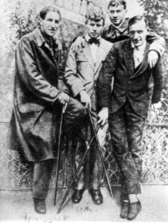 Пьесы. Интермедии. Письма. Документы. Воспоминания современников - i_015.jpg