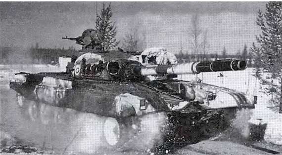 Танки. Уникальные и парадоксальные - i_143.jpg