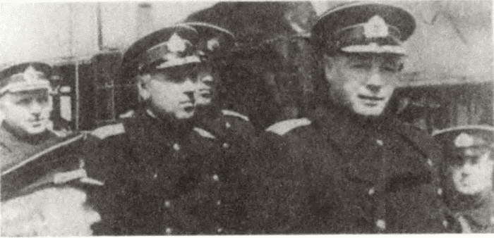 Крутые повороты: Из записок адмирала - i_016.jpg