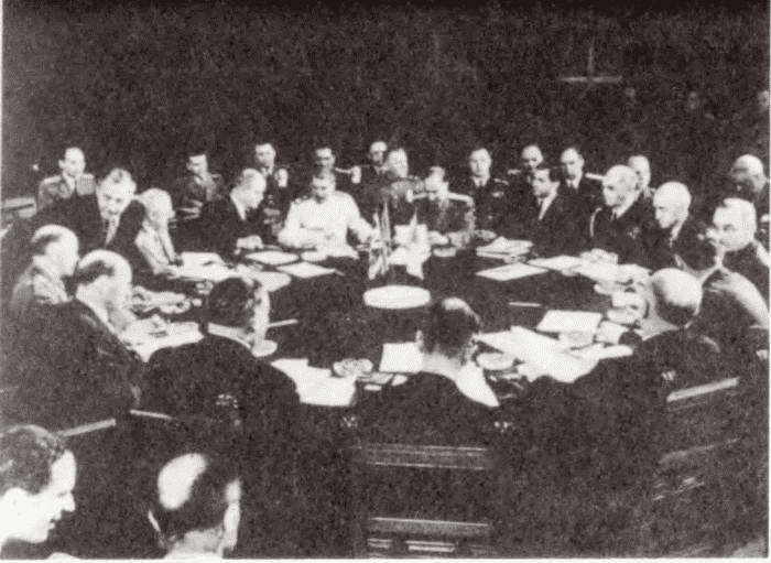 Крутые повороты: Из записок адмирала - i_024.jpg