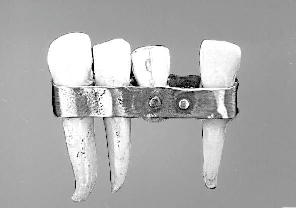 Из истории зубоврачевания, или Кто лечил зубы российским монархам - i_038.jpg