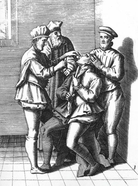 Из истории зубоврачевания, или Кто лечил зубы российским монархам - i_055.jpg