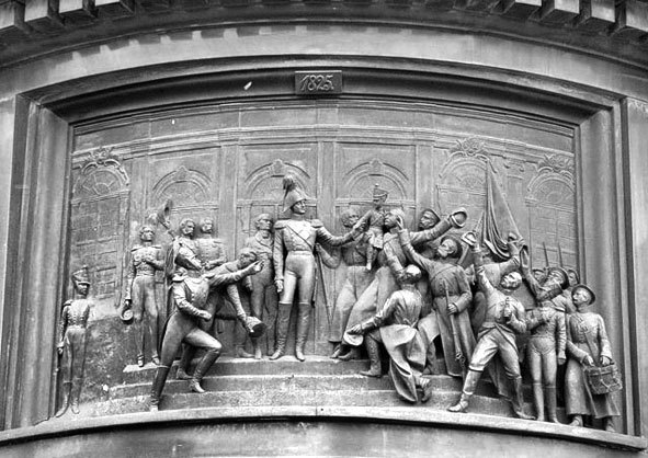 Люди Зимнего дворца. Монаршие особы, их фавориты и слуги - i_089.jpg