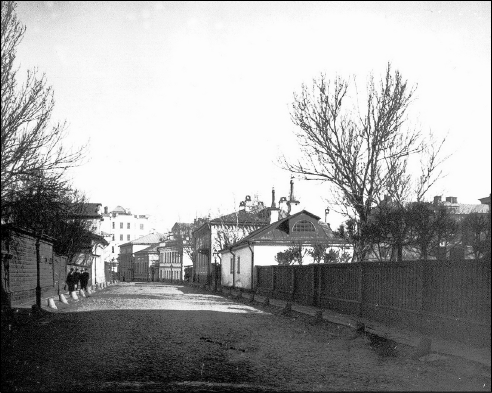 Арбат. В лабиринте переулков - i_009.png