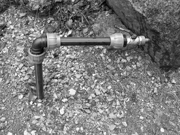 Сам себе сантехник. Сантехнические дачные коммуникации - i_018.jpg