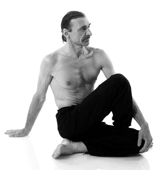 Йога. Для тех, у кого «нет времени». Минимум усилий, максимум результата! - i_074.jpg